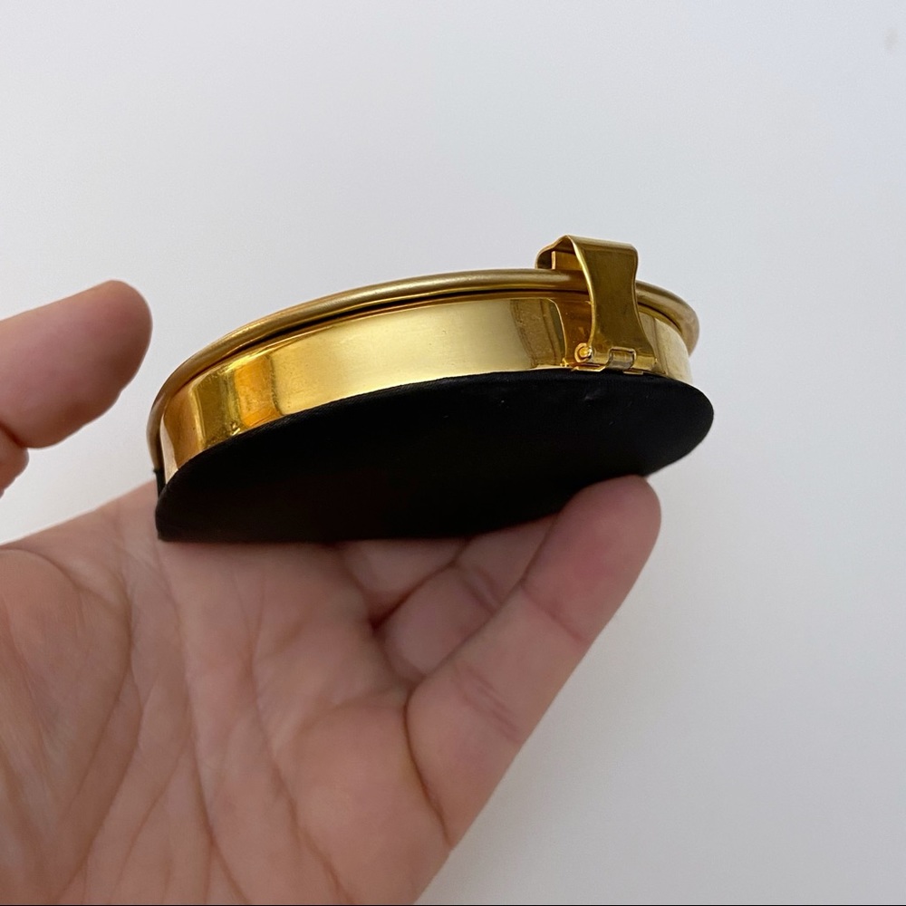 Vintage Black Satin Golden Damascene Floral Bird Appliqué Powder Mirror Compact - Picture 6 of 8